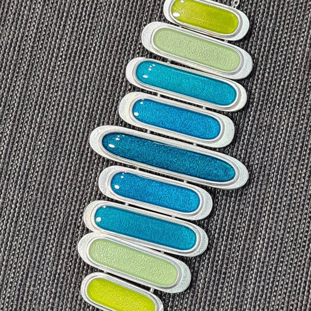 Capsule Hive Pendant
