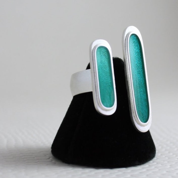 Capsule Ring