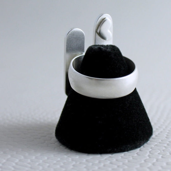 Capsule Ring