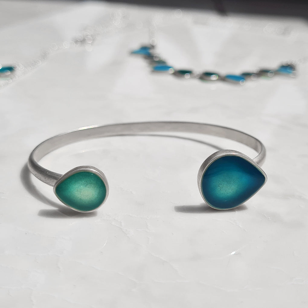 Deep Roots, Tall Branches