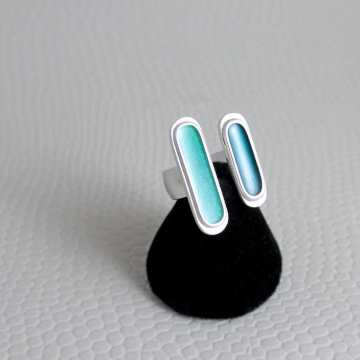 Capsule Ring