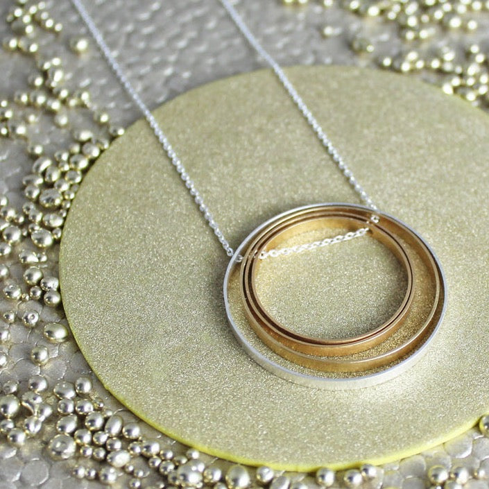 Ara Pendant